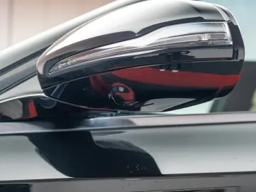 Mercedes Benz E 220d AMG 4Matic