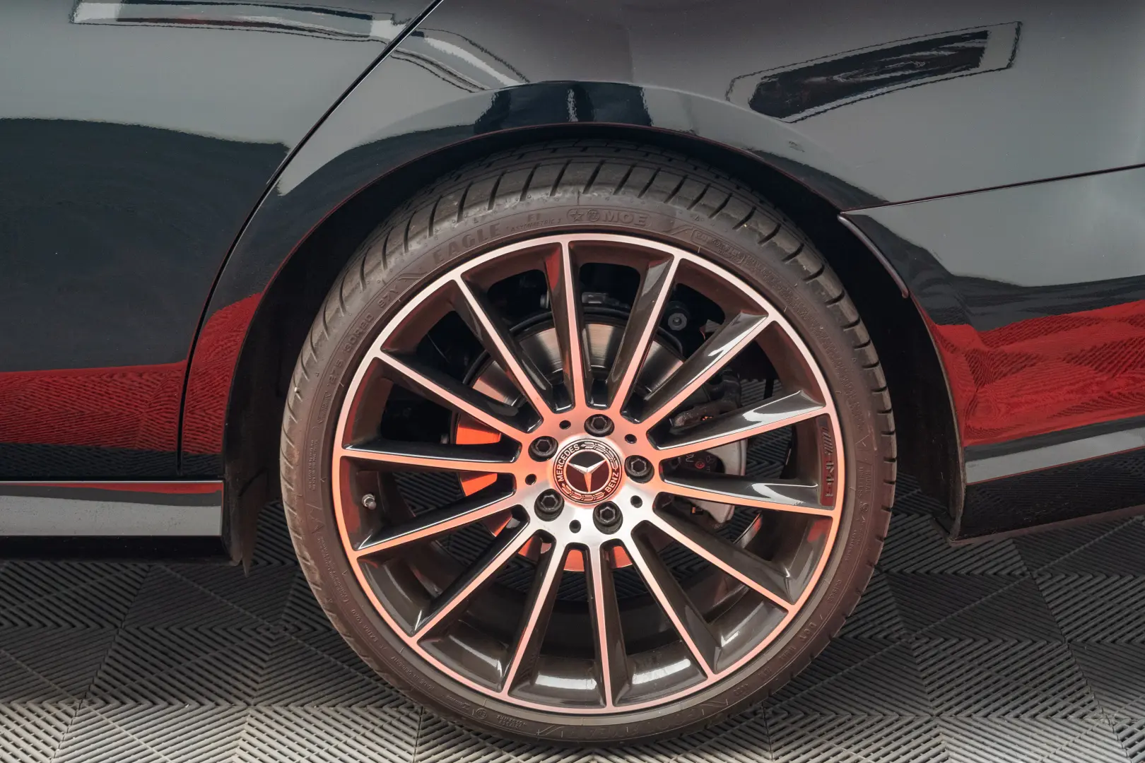 Mercedes Benz E 220d AMG 4Matic