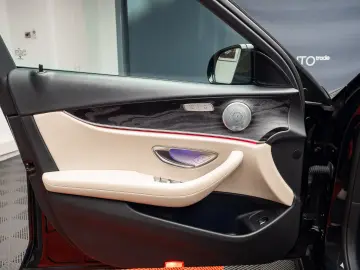 Mercedes Benz E 220d AMG 4Matic