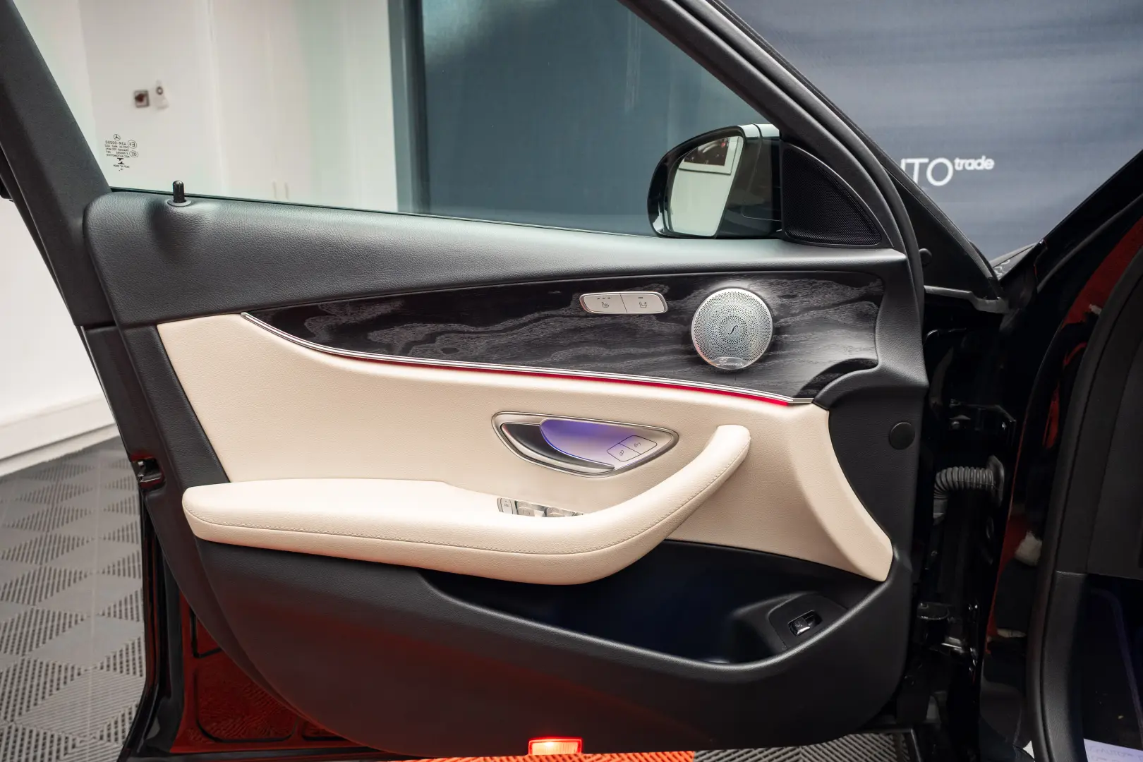 Mercedes Benz E 220d AMG 4Matic