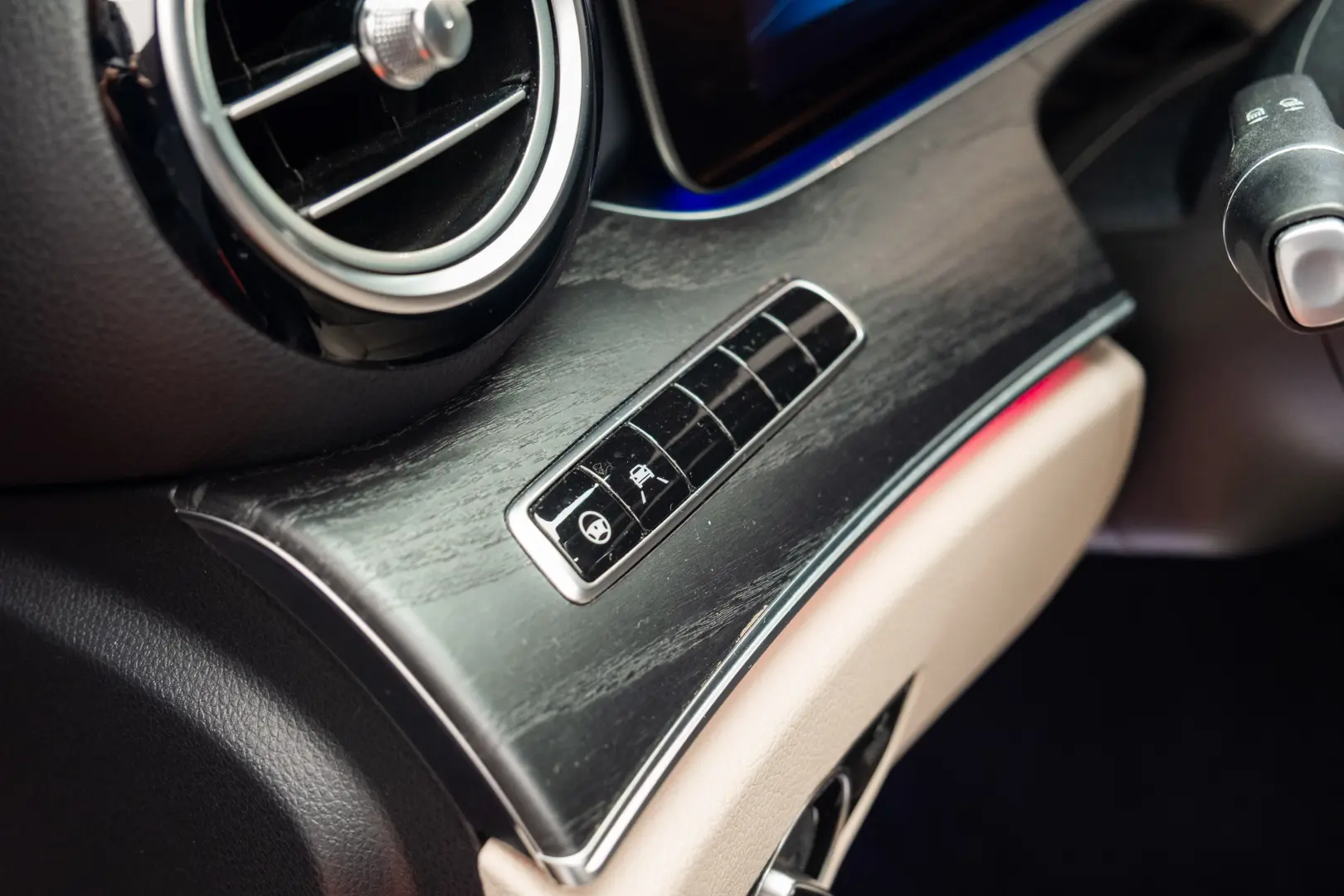 Mercedes Benz E 220d AMG 4Matic