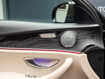 Mercedes Benz E 220d AMG 4Matic