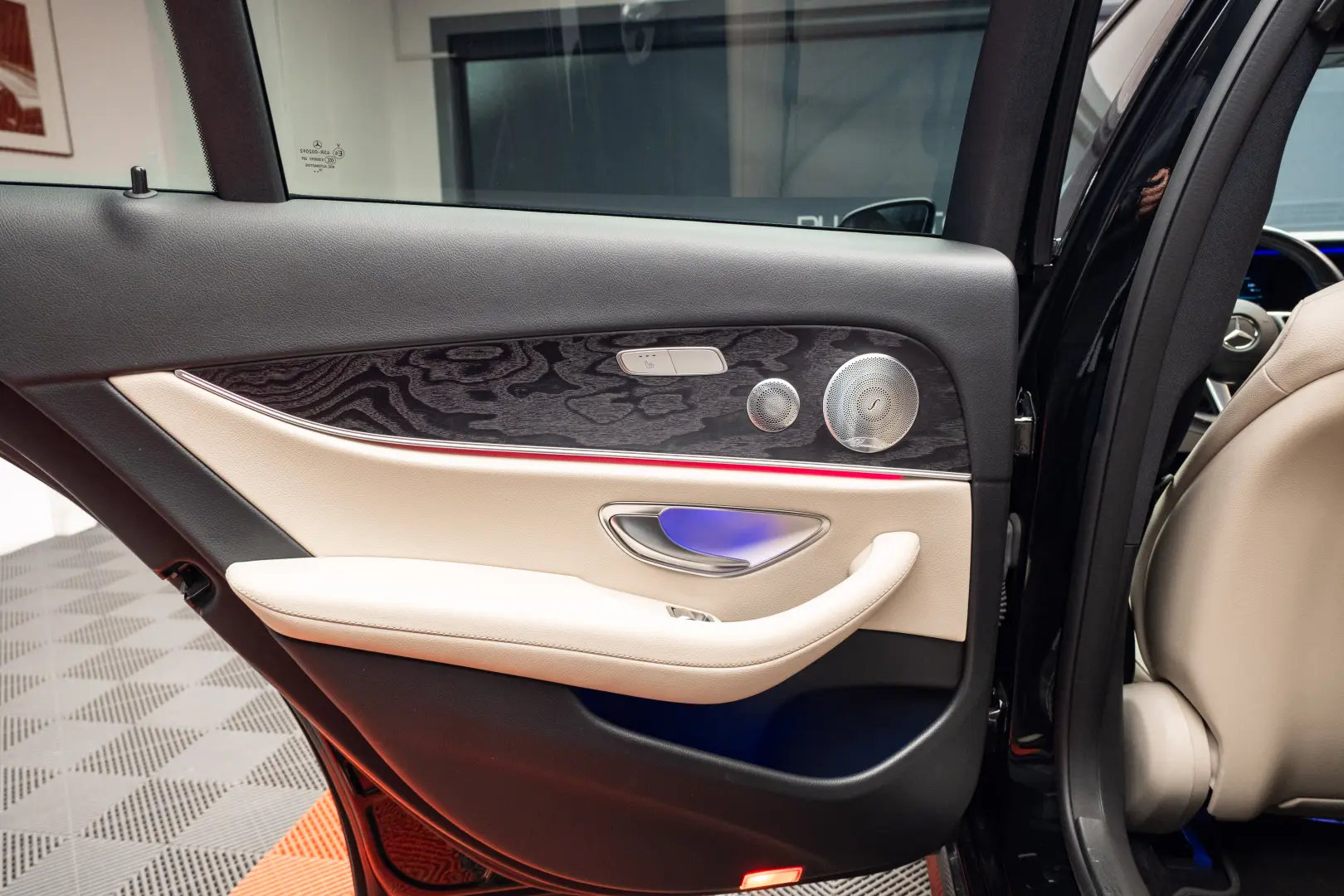 Mercedes Benz E 220d AMG 4Matic