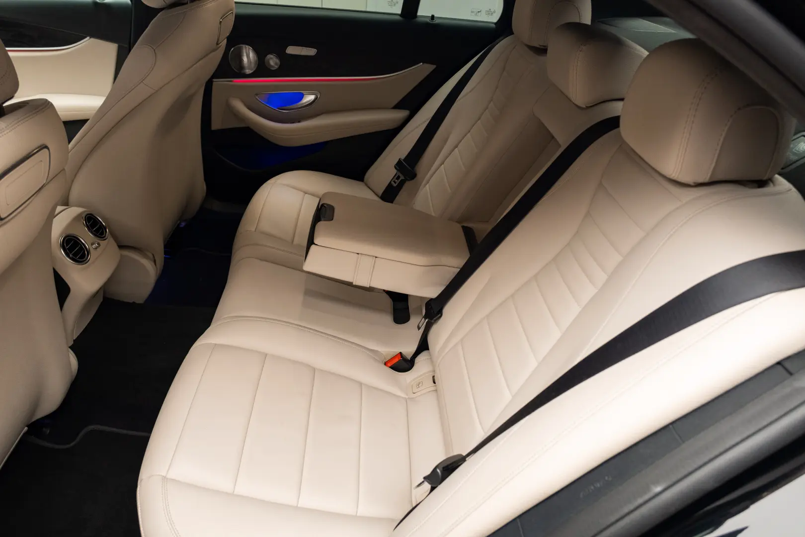 Mercedes Benz E 220d AMG 4Matic