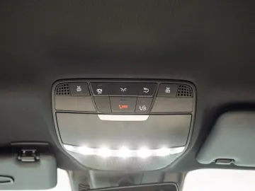 Mercedes Benz E 220d AMG 4Matic