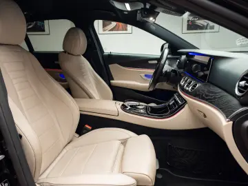 Mercedes Benz E 220d AMG 4Matic