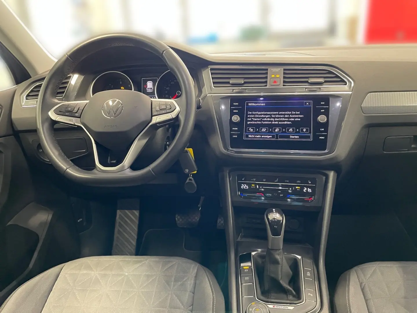 Tiguan 2.0 TDI 4M Life  LED NAVI PARKSENSOR