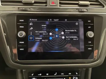 Tiguan 2.0 TSI 4M Life  AHK LED PDC NAVI