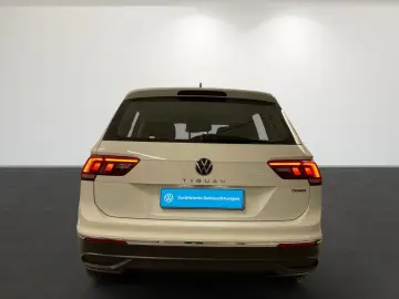 Tiguan 2.0 TSI 4M Life  AHK LED PDC NAVI