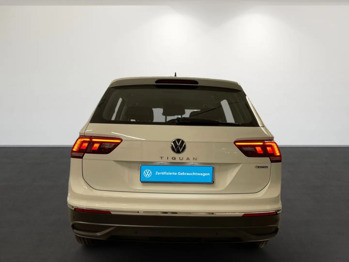 Tiguan 2.0 TSI 4M Life  AHK LED PDC NAVI