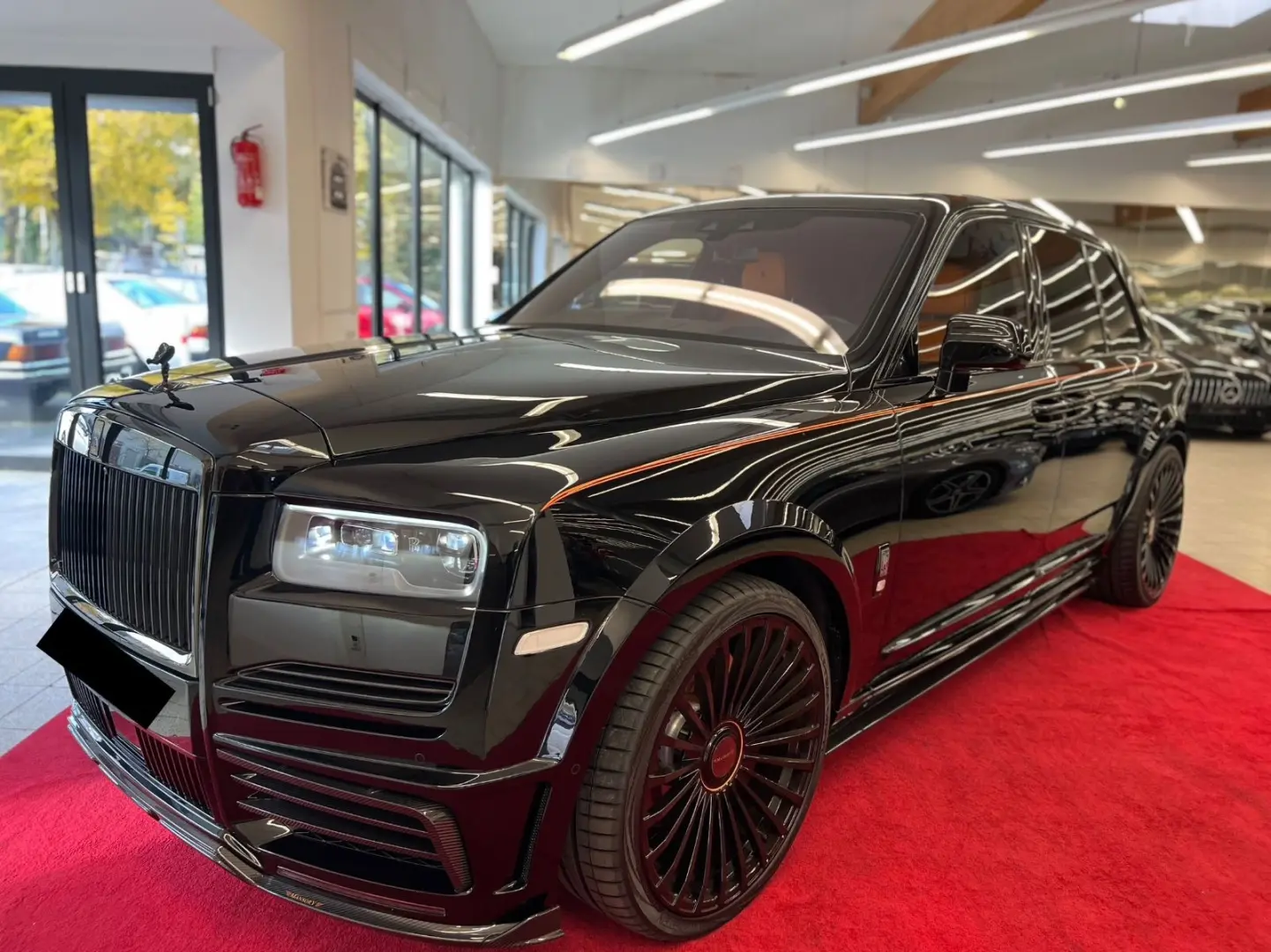 CULLINAN BLACK BLADGE MANSORY 6TKM VOLL