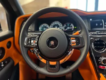 CULLINAN BLACK BLADGE MANSORY 6TKM VOLL