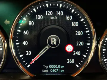 CULLINAN BLACK BLADGE MANSORY 6TKM VOLL