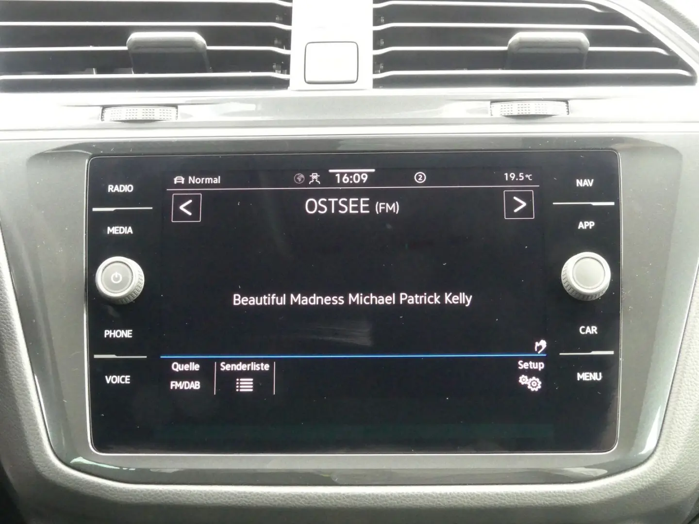 Tiguan 1.5 TSI United LED Navi ACC App Connect