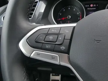 Tiguan 1.5 TSI United LED Navi ACC App Connect