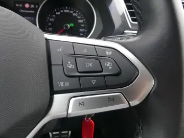 Tiguan 1.5 TSI United LED Navi ACC App Connect