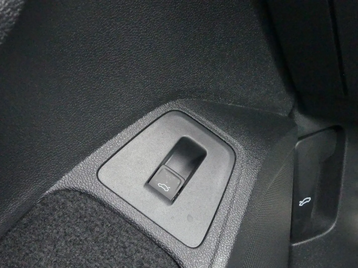 Tiguan 1.5 TSI United LED Navi ACC App Connect