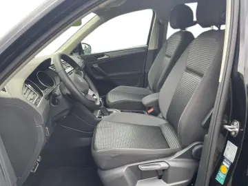 Tiguan 2.0 TDI Active DSG Navi LED ACC EPH AHK