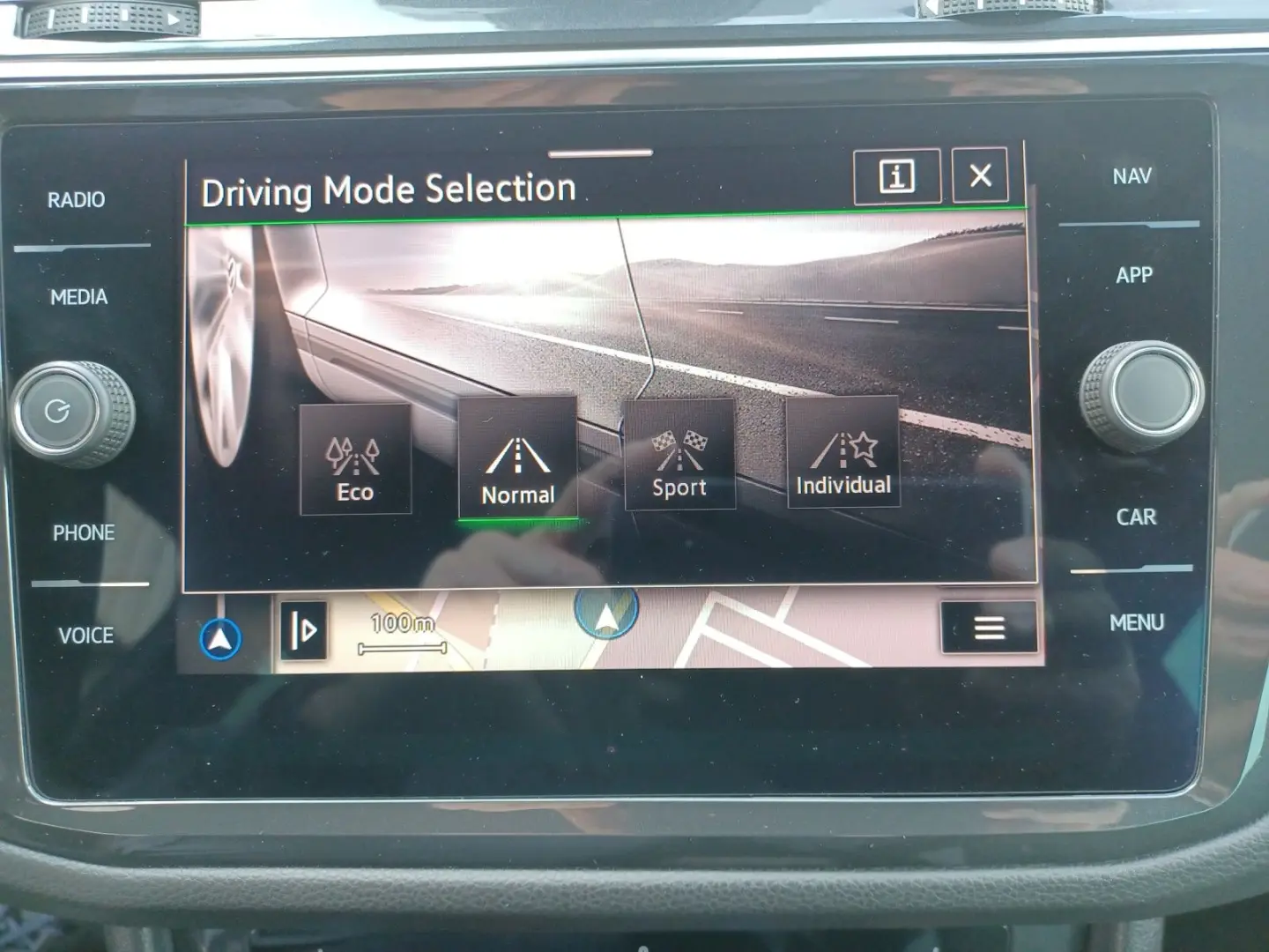 Tiguan TSI R-Line 4M DSG STH Matrix AHK Navi AID