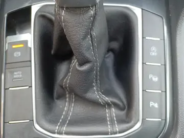 Tiguan TSI R-Line 4M DSG STH Matrix AHK Navi AID