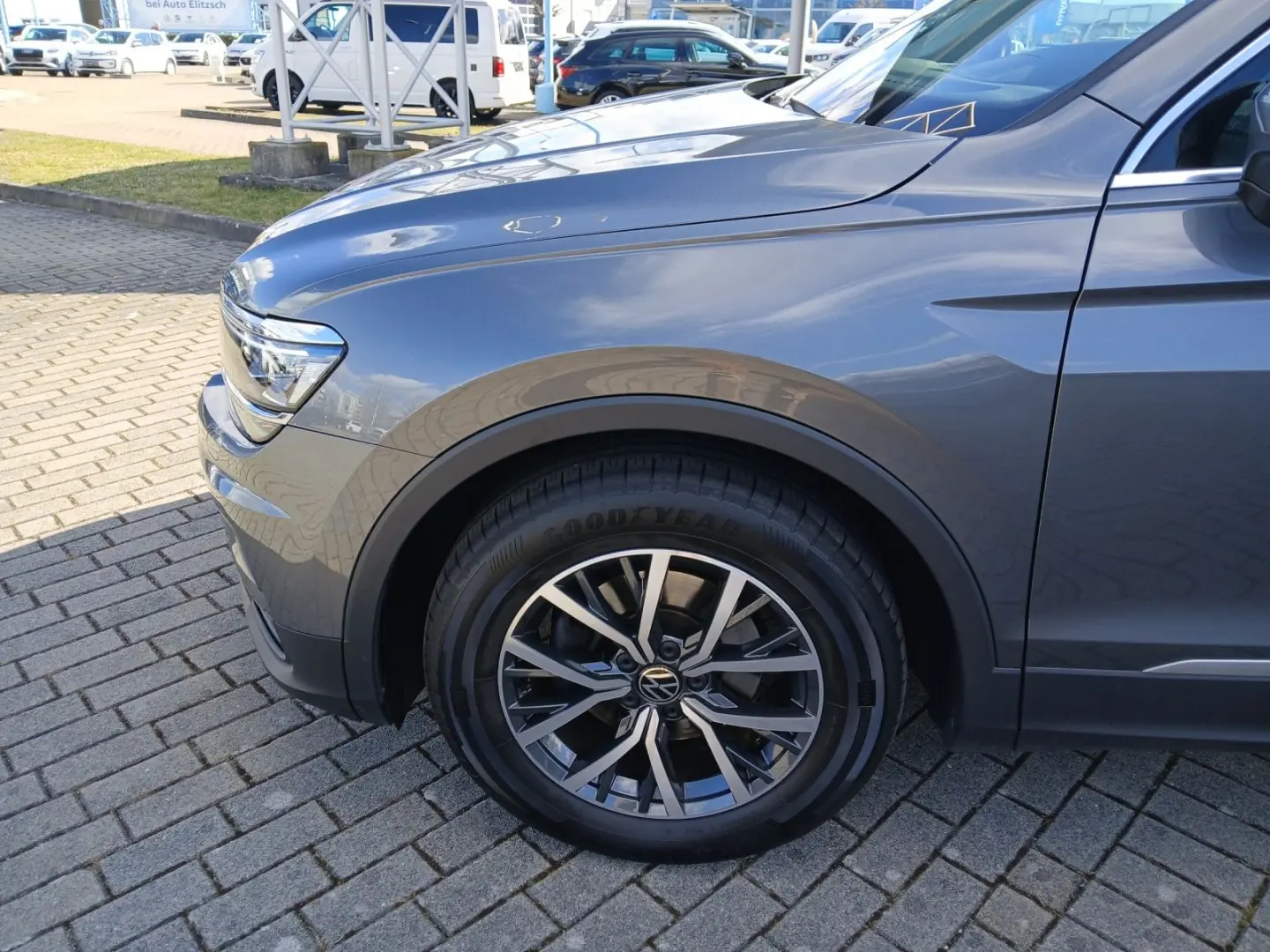 Tiguan TDI Comfortline LED AHK Navi HUD ACC PDC