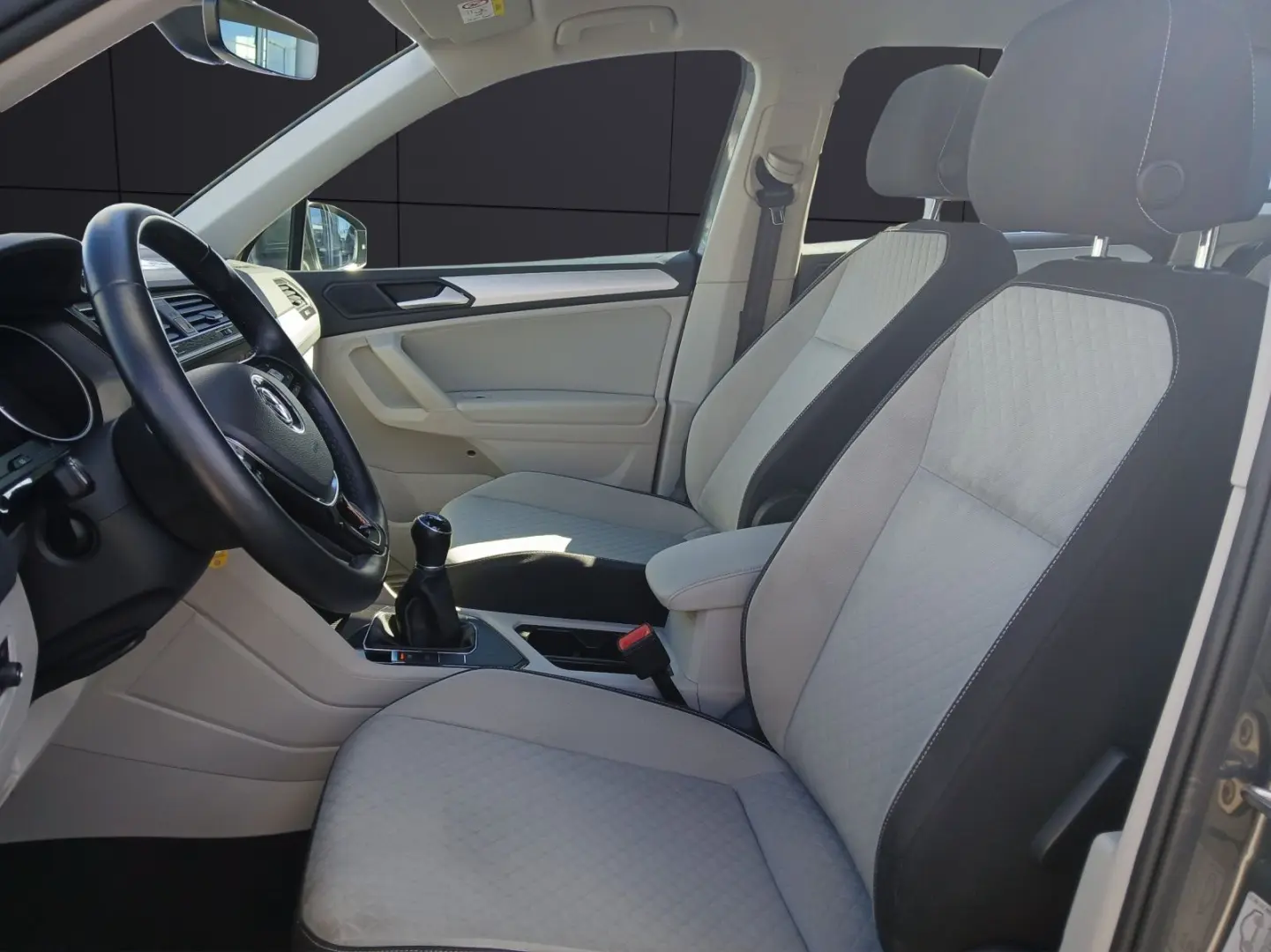 Tiguan TDI Comfortline LED AHK Navi HUD ACC PDC