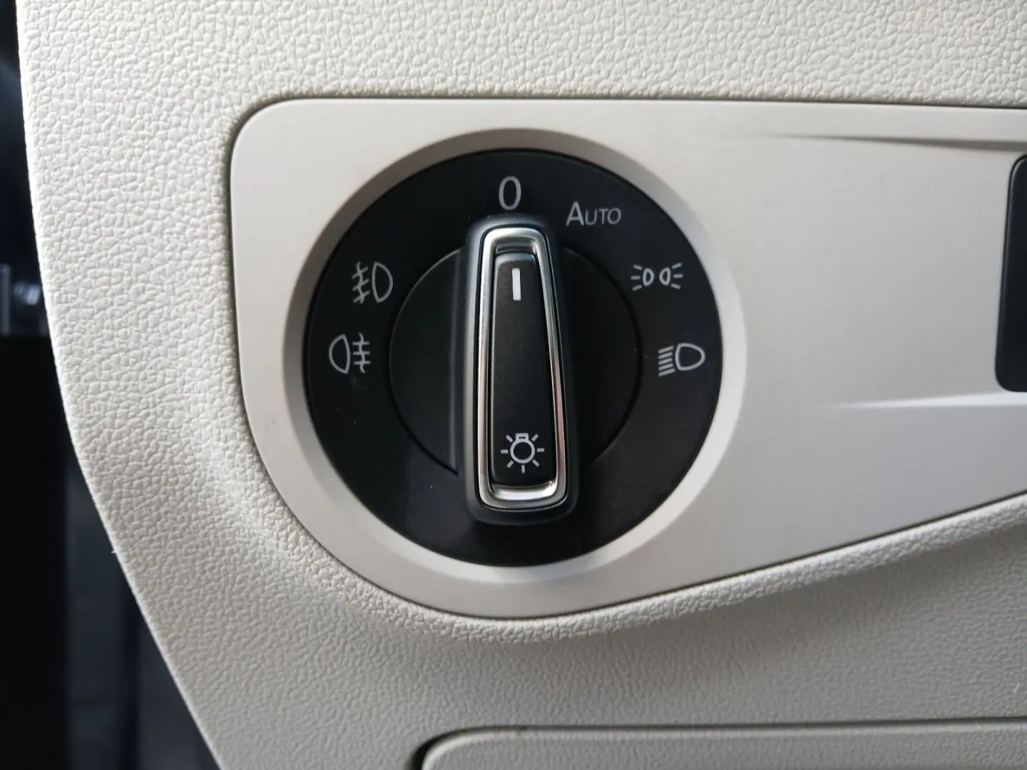 Tiguan TDI Comfortline LED AHK Navi HUD ACC PDC