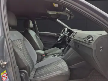 Tiguan TSI R-Line 4M DSG Matrix AHK Navi ACC RFK