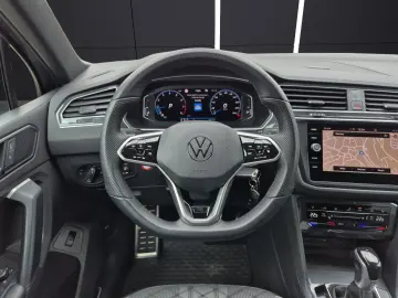 Tiguan TSI R-Line 4M DSG Matrix AHK Navi ACC RFK