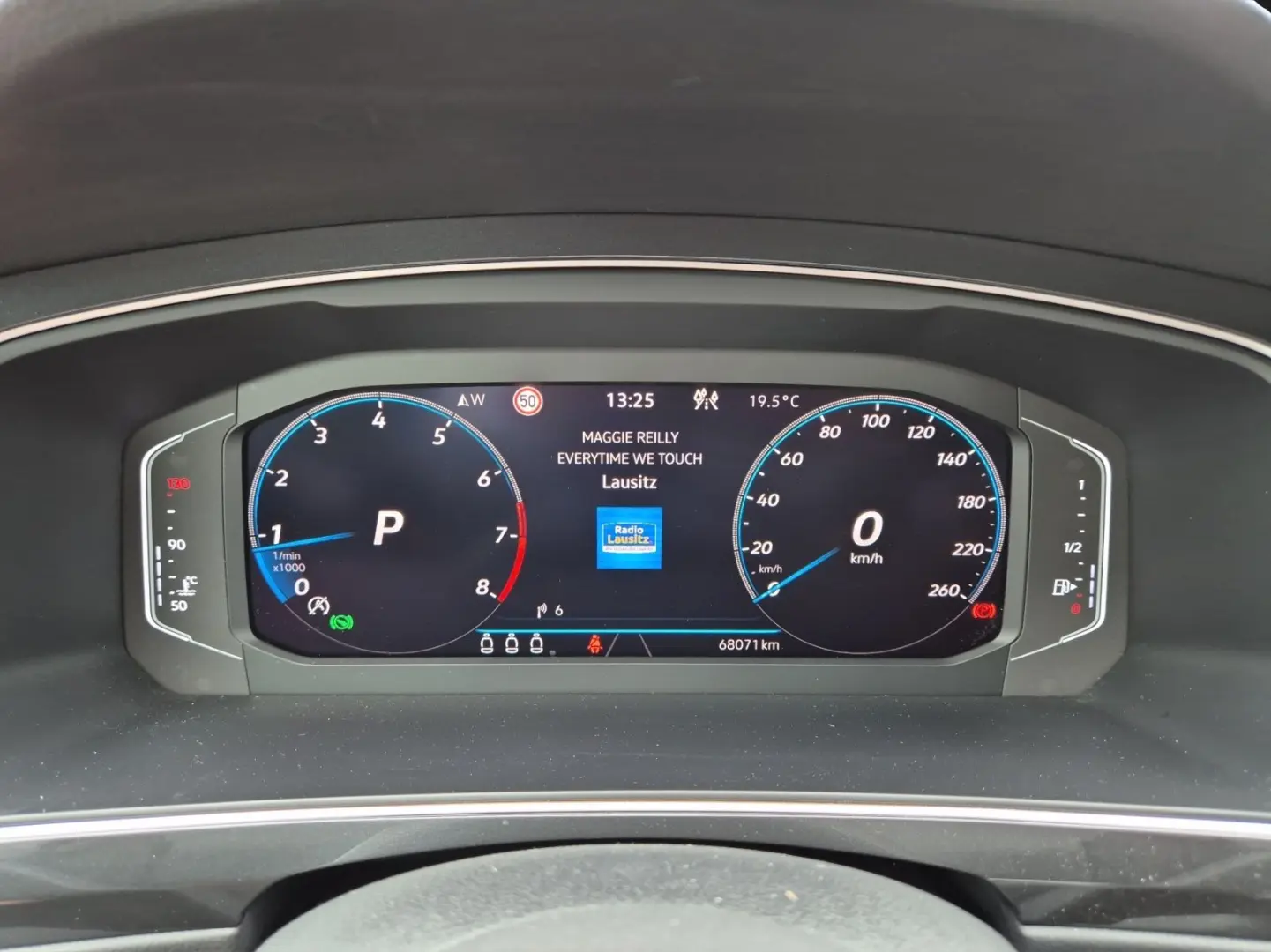 Tiguan TSI R-Line 4M DSG Matrix AHK Navi ACC RFK