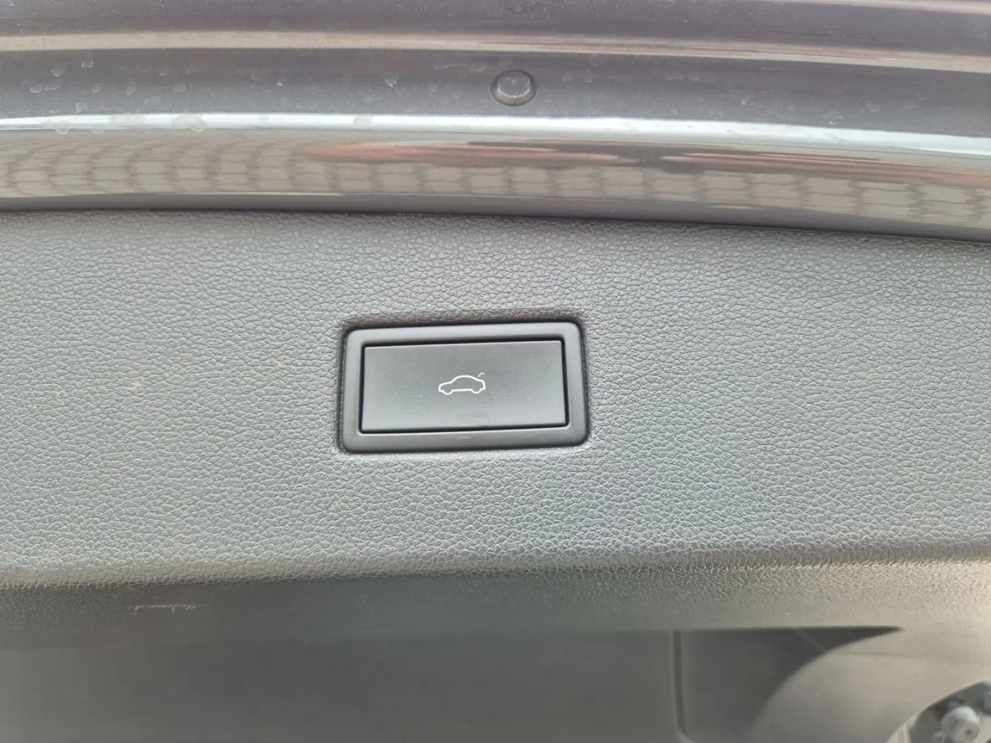 Tiguan TSI R-Line 4M DSG Matrix AHK Navi ACC RFK