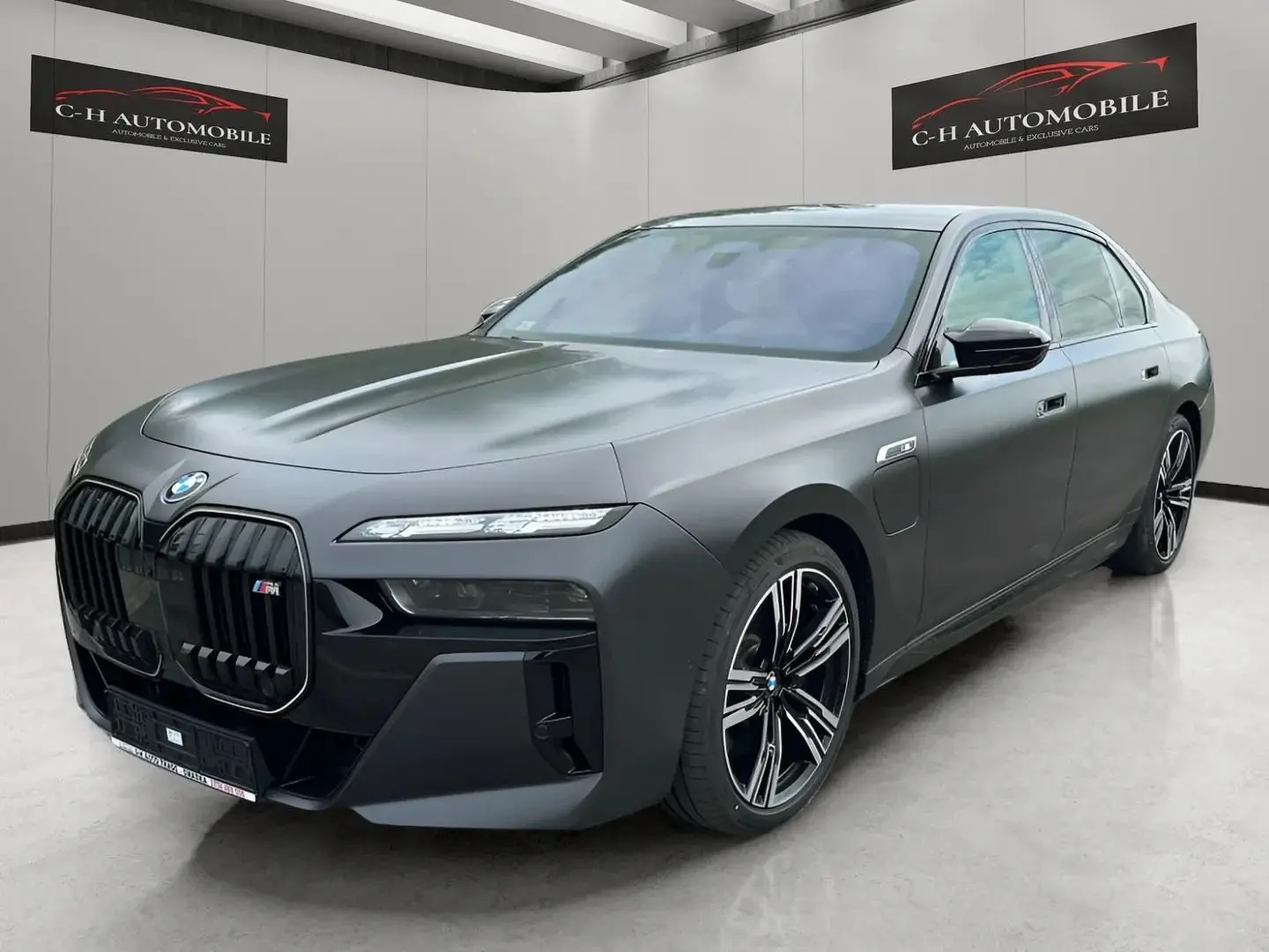 M760 Baureihe 7 Lim M 760 e xDrive Fond Sky B&W