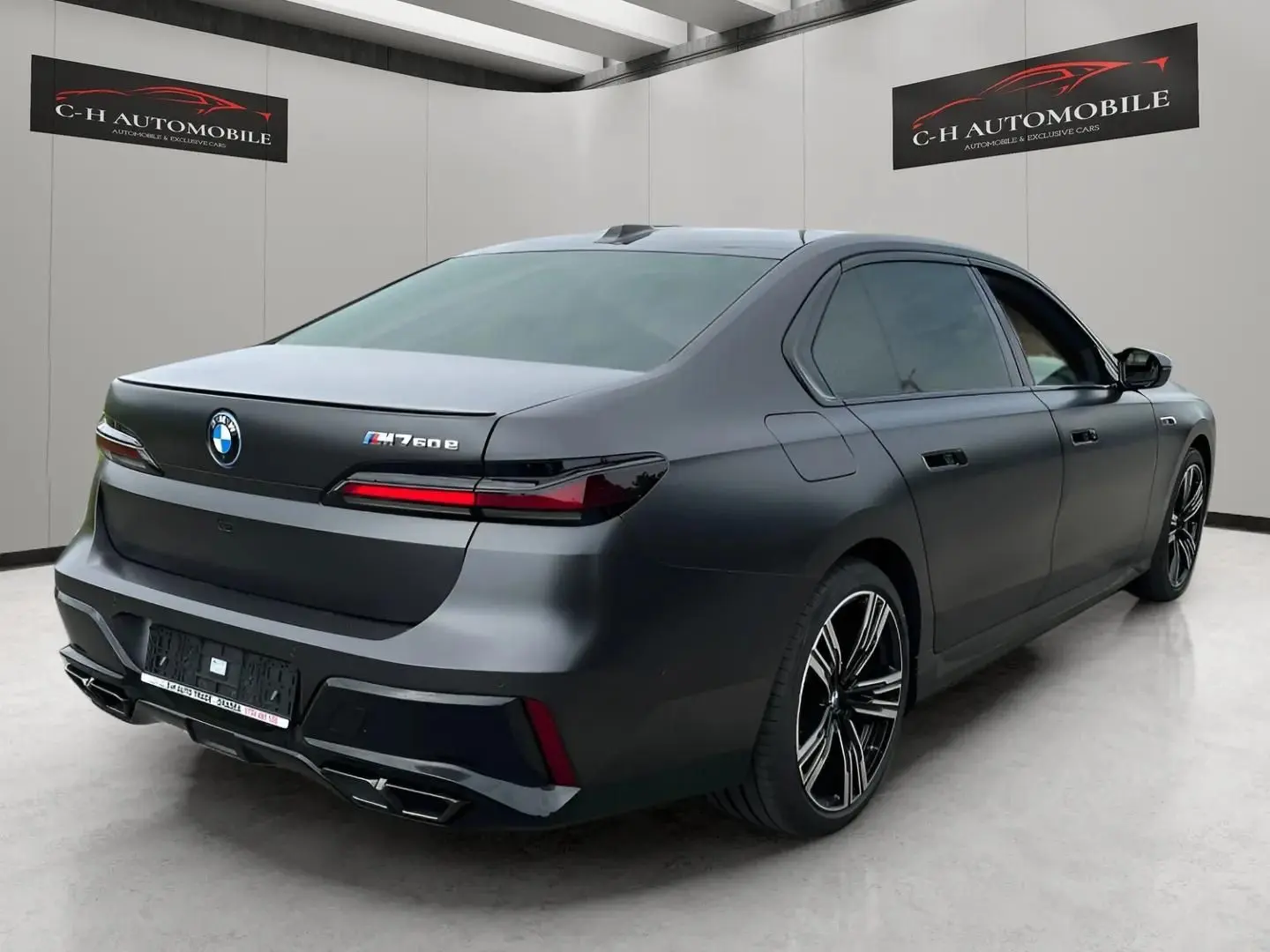 M760 Baureihe 7 Lim M 760 e xDrive Fond Sky B&W