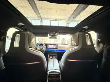 M760e xDrive Two Tone Individual 3xTV SkyLounge