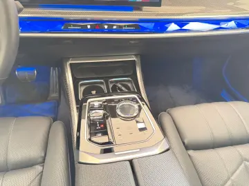 M760e xDrive Two Tone Individual 3xTV SkyLounge