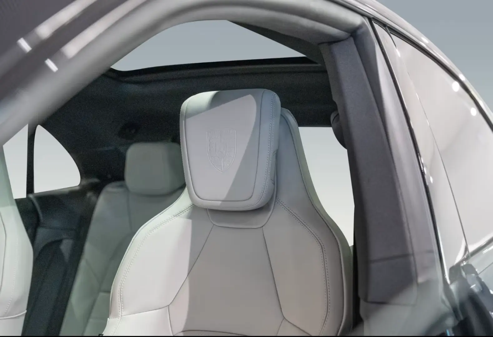 Porsche Macan 4 Suspensie pneumatică