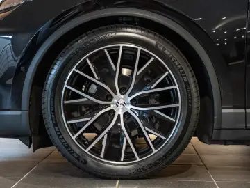 Porsche Macan 4 Suspensie pneumatică