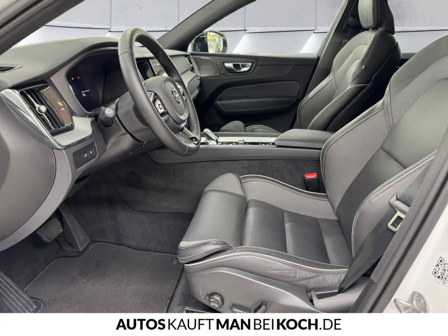 XC60 T6 Plug-In AWD Plus Dark ACC BLIS H K 360