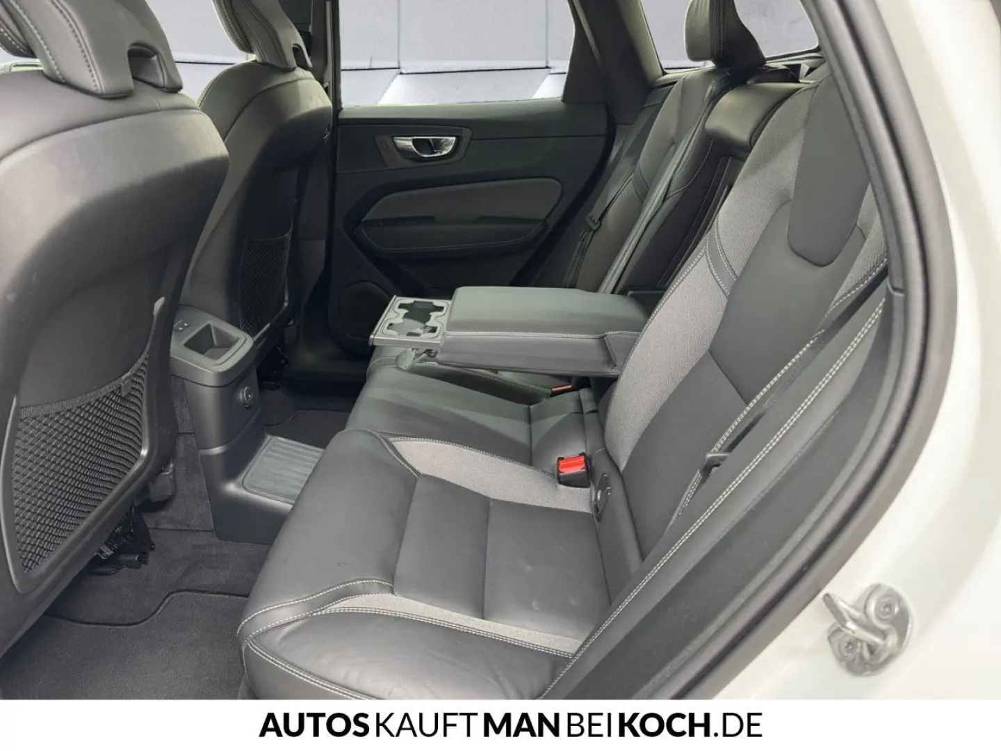 XC60 T6 Plug-In AWD Plus Dark ACC BLIS H K 360