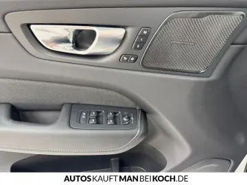 XC60 T6 Plug-In AWD Plus Dark ACC BLIS H K 360