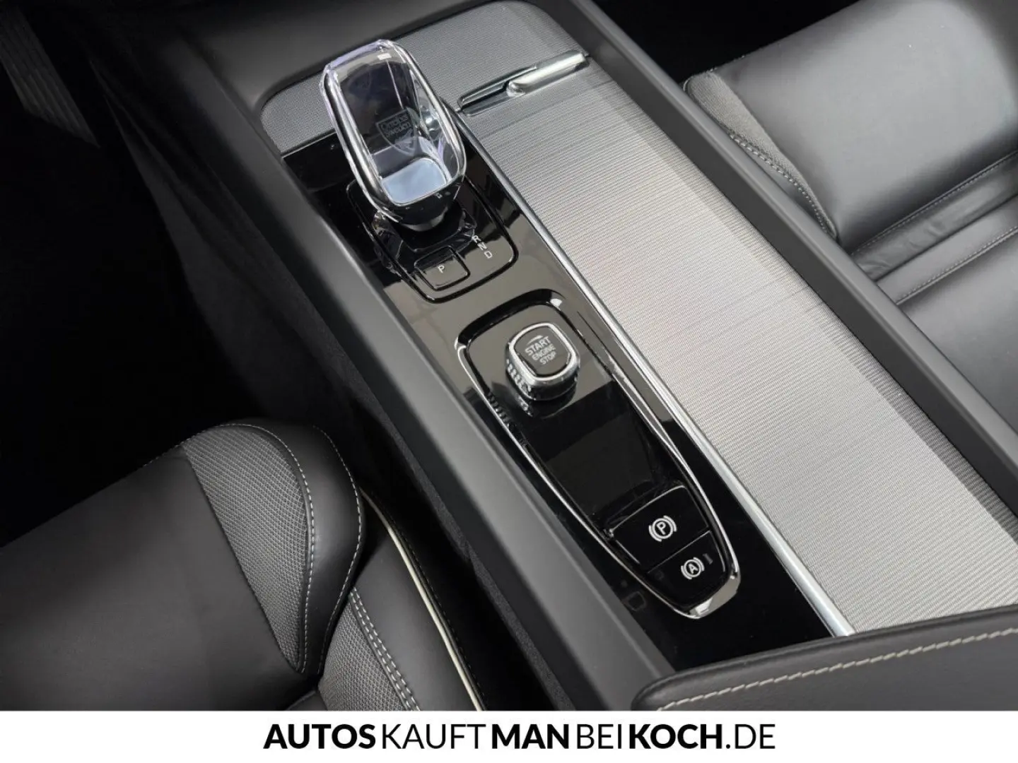 XC60 T6 Plug-In AWD Plus Dark ACC BLIS H K 360