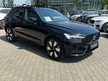 XC60 T8 AWD Plug-in Hybrid Plus Dark 360  Fahrer