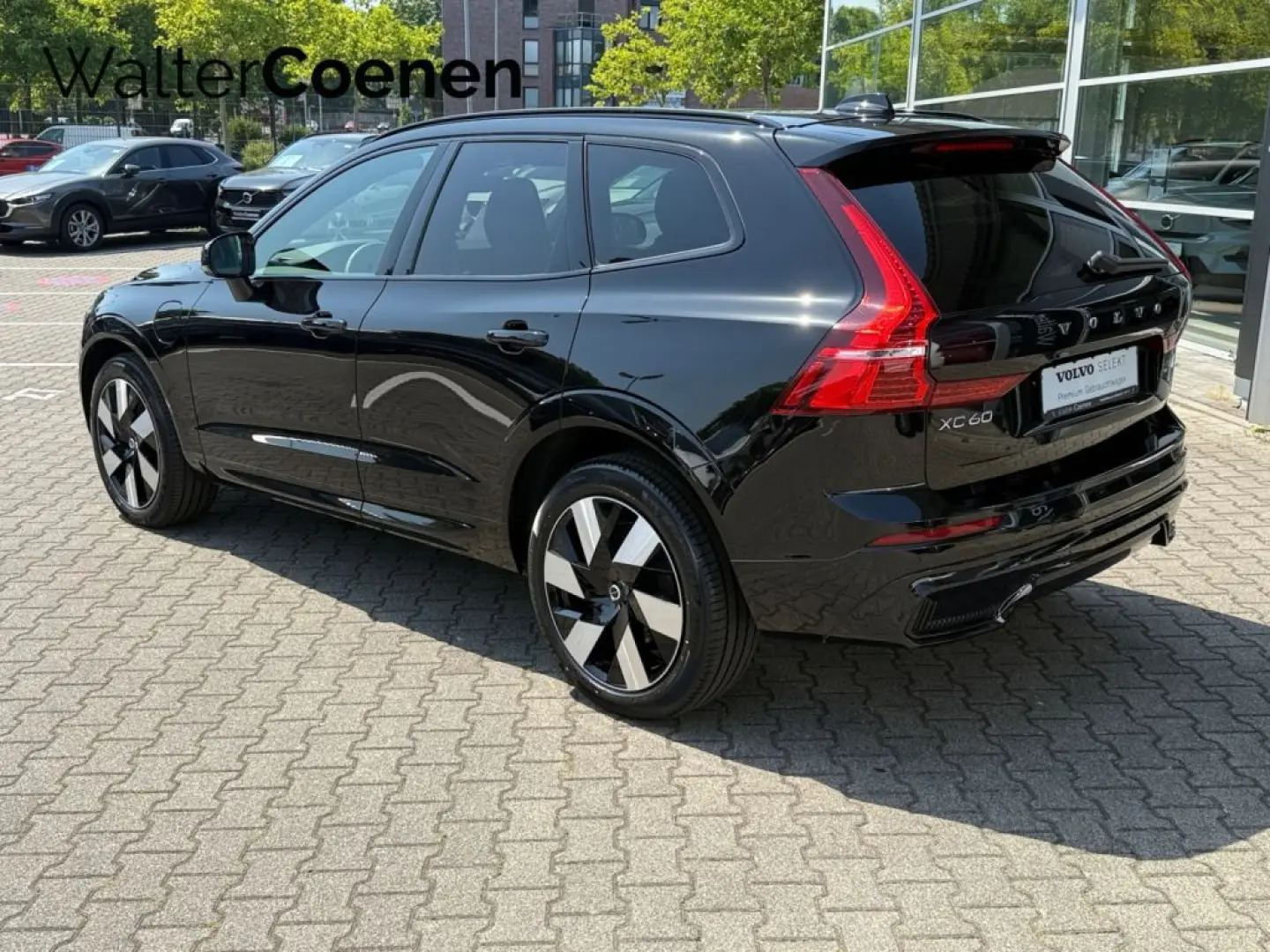 XC60 T8 AWD Plug-in Hybrid Plus Dark 360  Fahrer