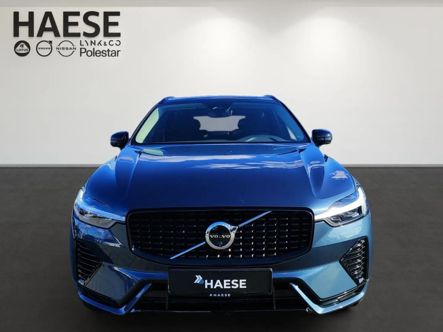 XC60 T6 Plus Dark Recharge Plug-In Hybrid AWD EU