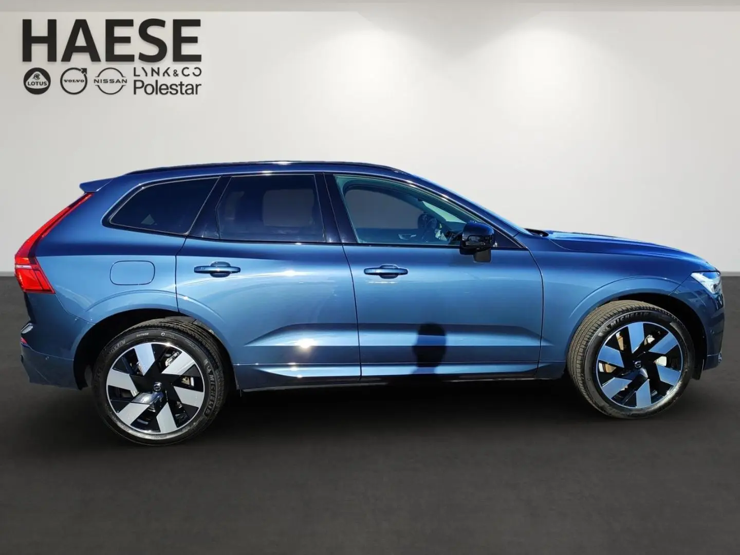 XC60 T6 Plus Dark Recharge Plug-In Hybrid AWD EU