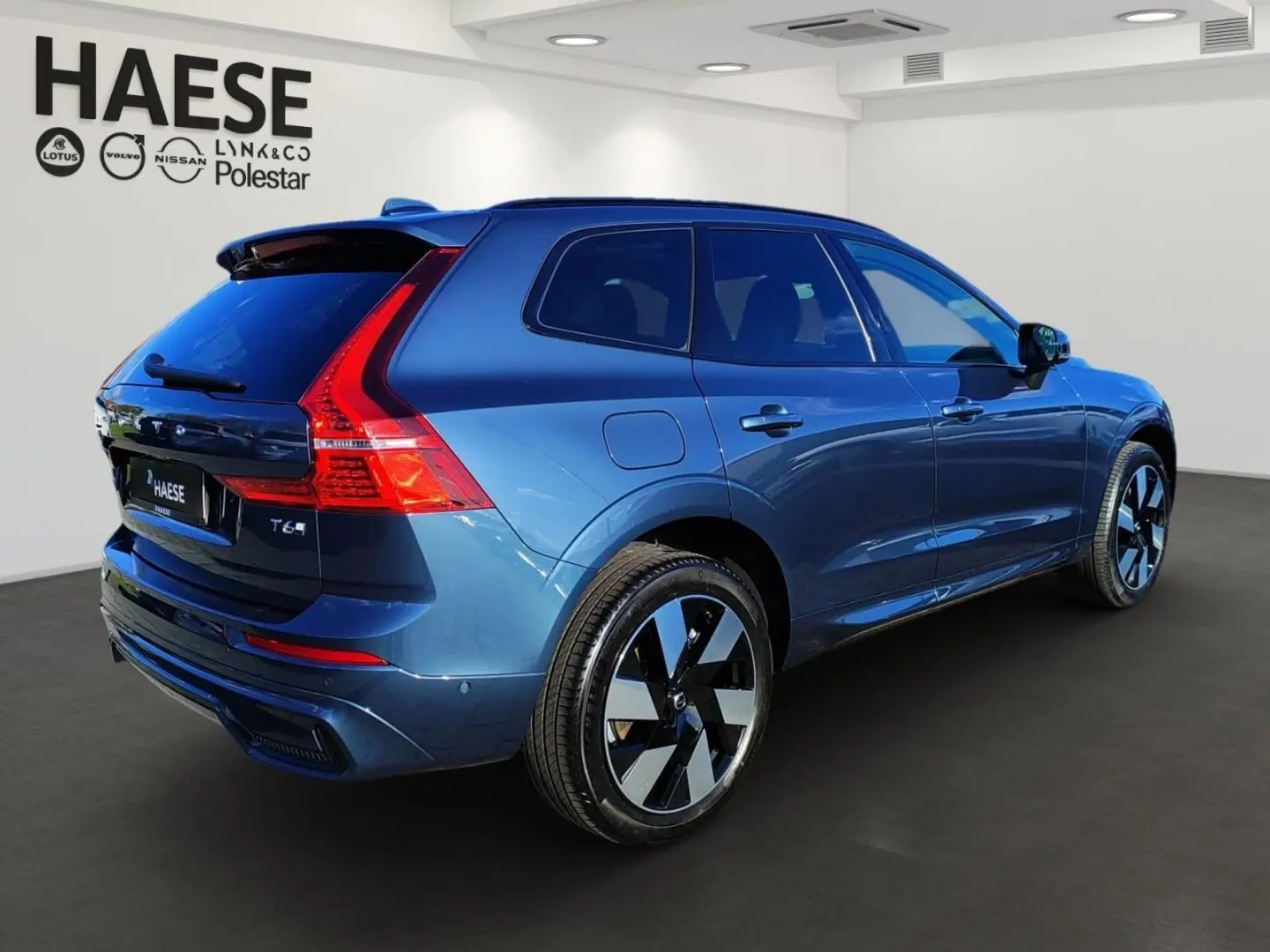 XC60 T6 Plus Dark Recharge Plug-In Hybrid AWD EU