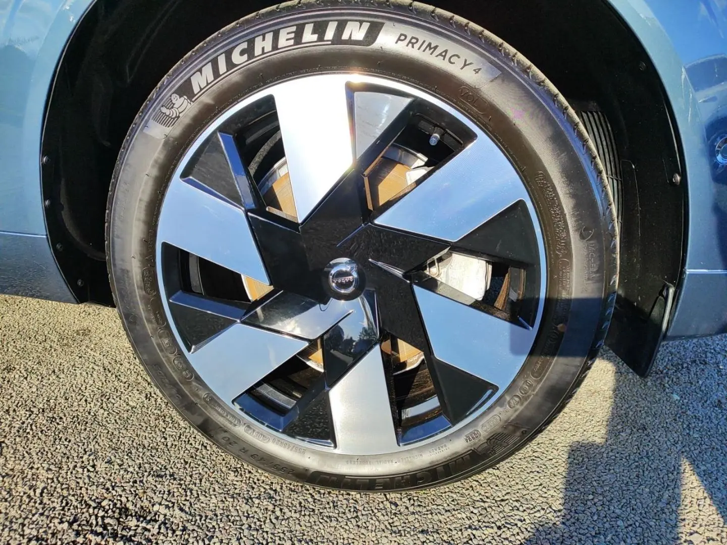 XC60 T6 Plus Dark Recharge Plug-In Hybrid AWD EU