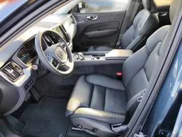 XC60 T6 Plus Dark Recharge Plug-In Hybrid AWD EU