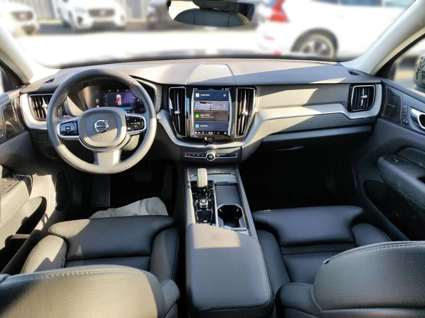 XC60 T6 Plus Dark Recharge Plug-In Hybrid AWD EU