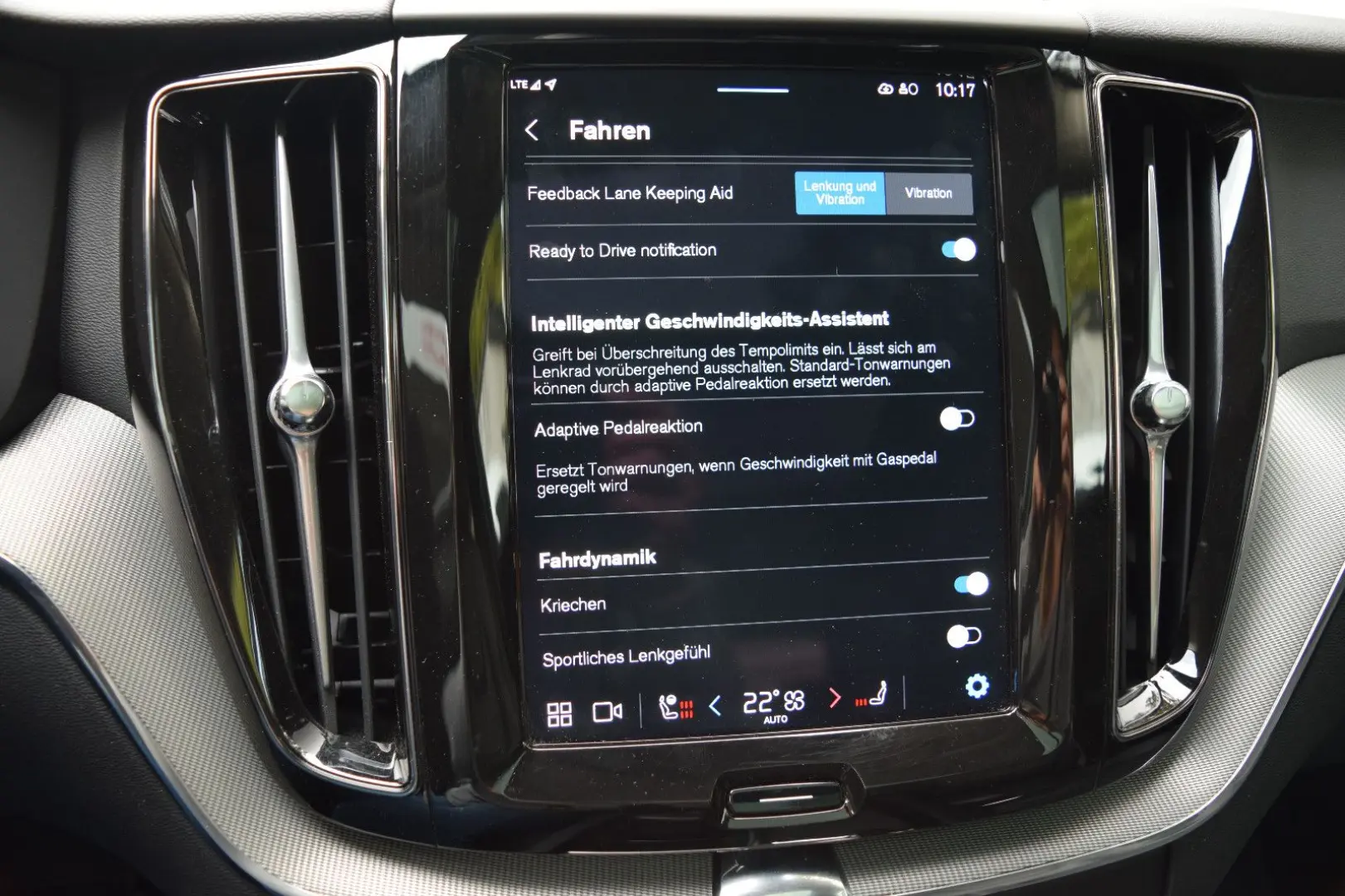 XC60 T6 Plus Dark PANO 360 H&K 20 Alu Leder Bils